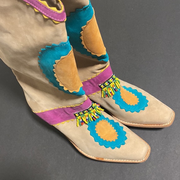 New VTG Biondini Beaded Suede Southwestern Boot Made in Italy Size 6 - Picture 1 of 11